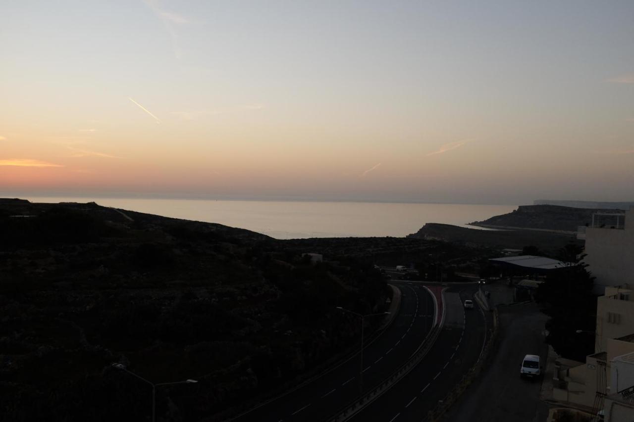 Sunset And Seaview Apartment -Brand New Mellieħa Zewnętrze zdjęcie